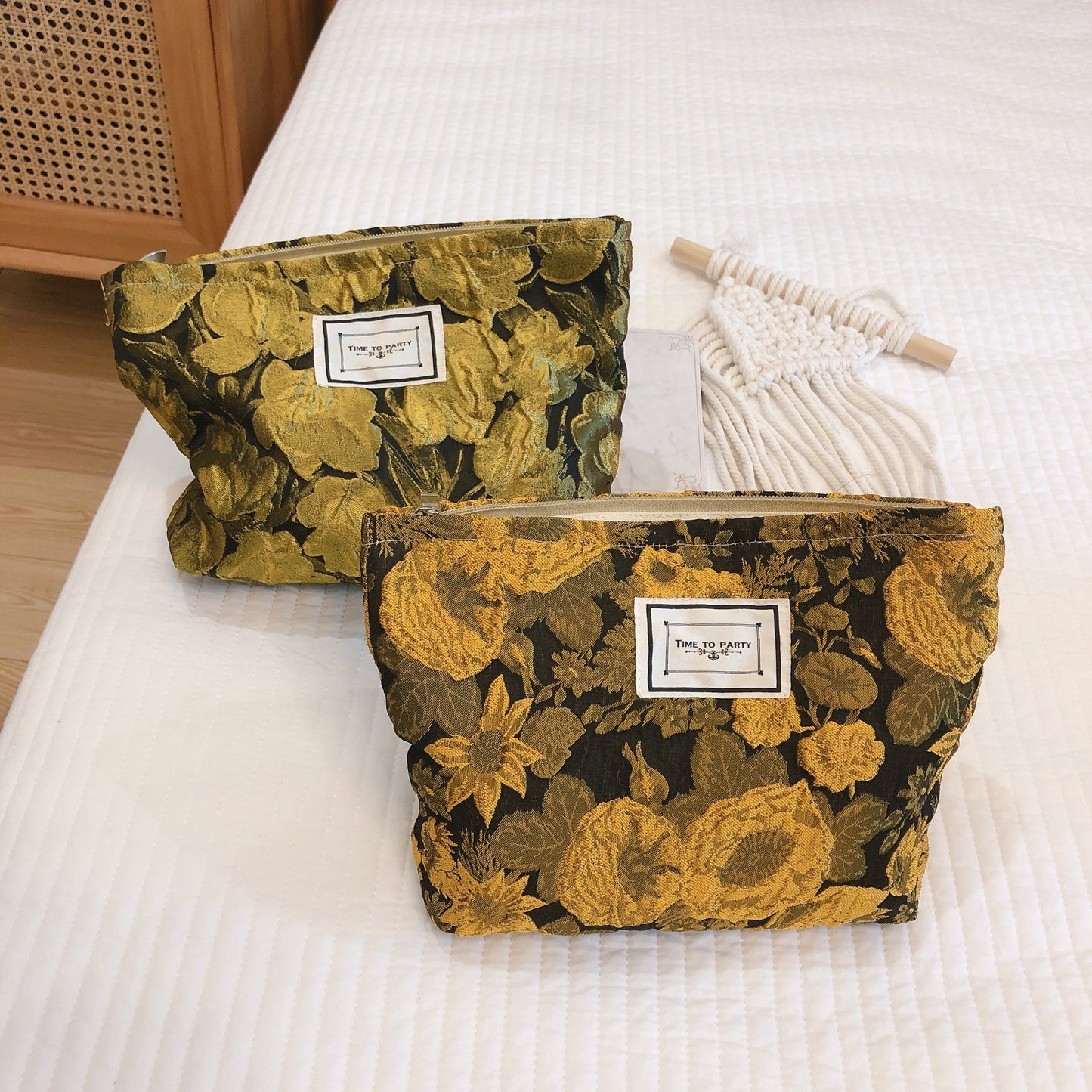 Cloth Bag Gilt Elegant Lady Hand Bag Makeup Bag Canvas Handbag Embossed Jacquard