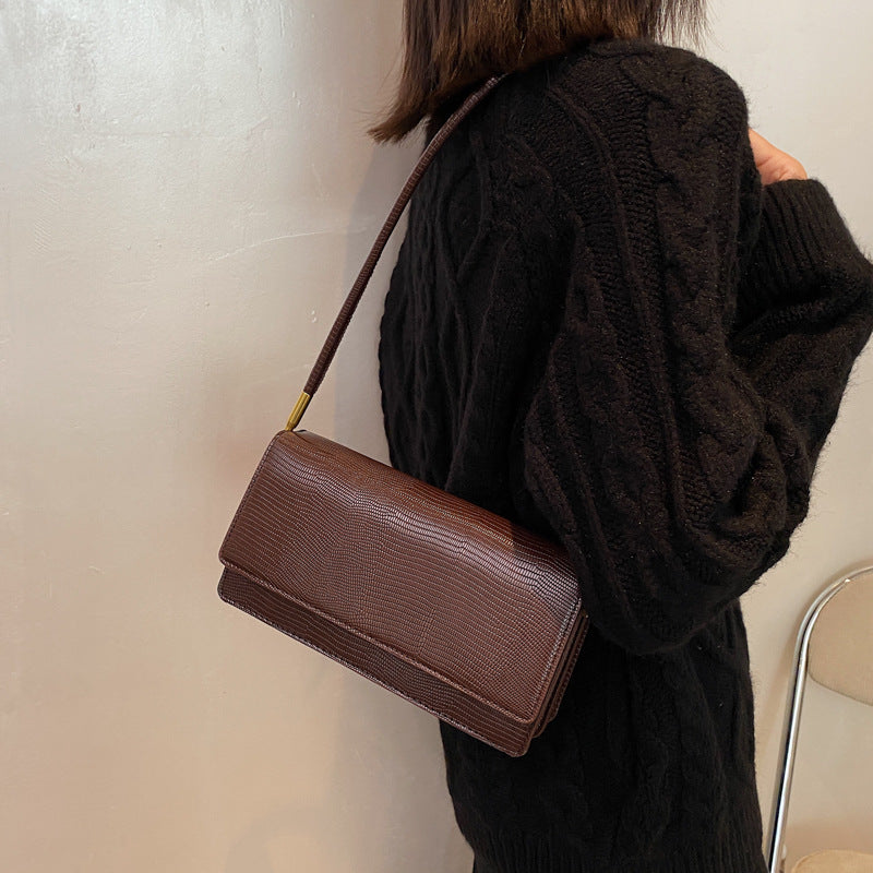 Female Japanese Solid Color Baguette Stripe Retro Fashion Underarm Messenger Bag