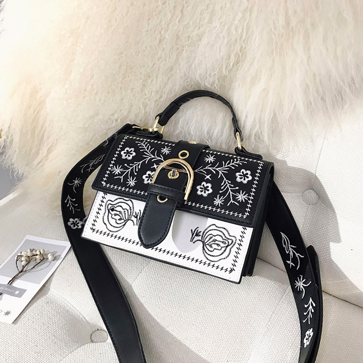 New Ethnic Style Graffiti Printing Fashion Shoulder Messenger Bag