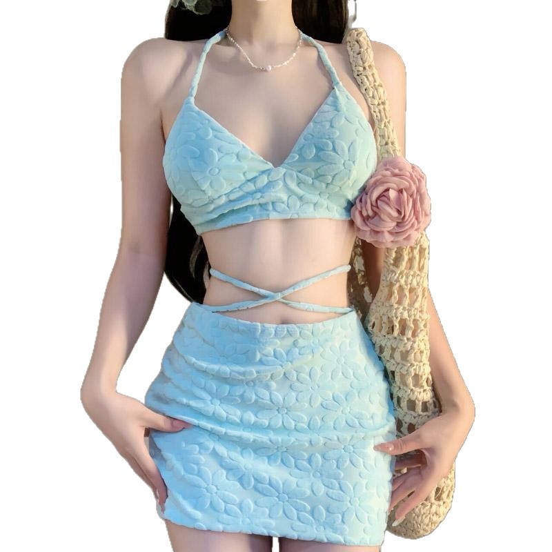 A Sexy Eye-catching Two-piece Set That Also Delivers A Firming Shaping Effect