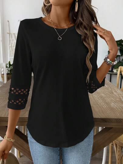 Afslappet T-shirt til kvinder med rund hals, patchwork-blonder og trekvartærmer