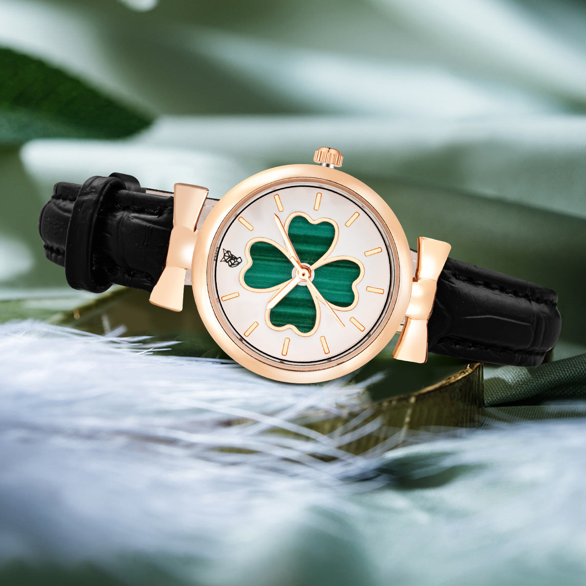 Women's Watch Brooch Clover Quartz Retro