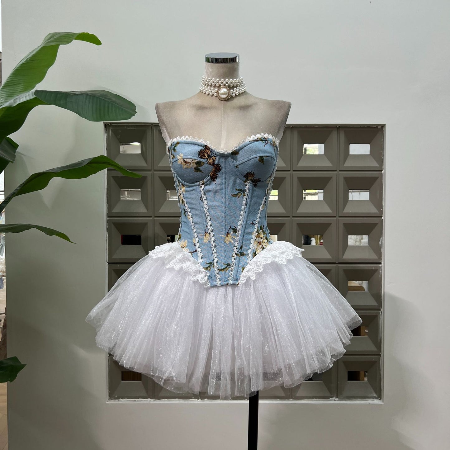 Xia Heavy Industry French Retro Fishbone Slimming Bustier Puffy Tulle Swan Skirt 2-Piece Set