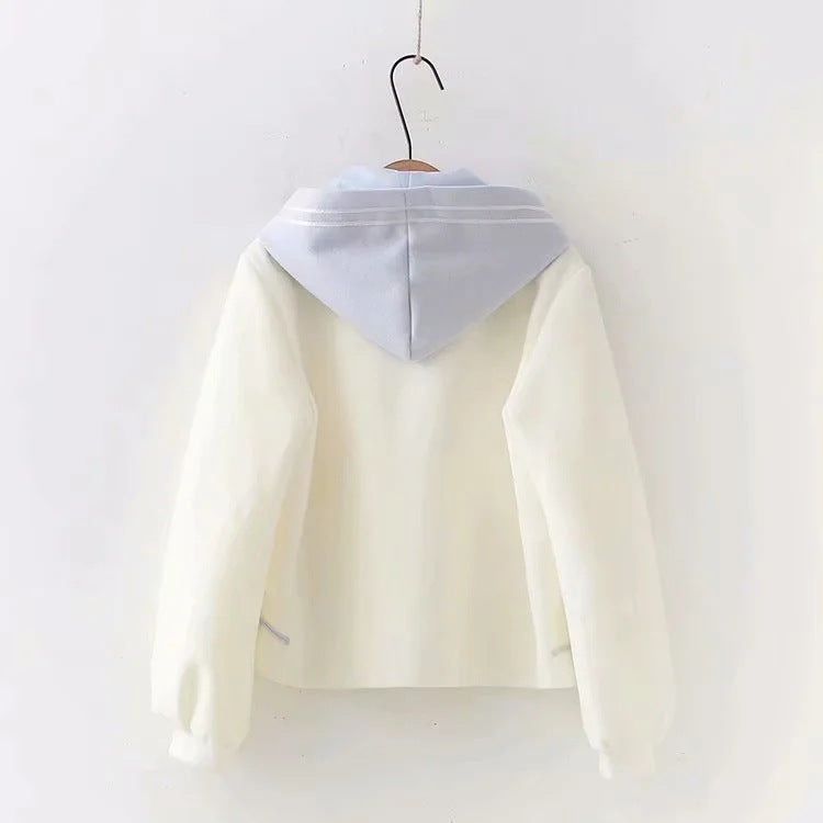 Haftowana bluza z kapturem z retro guzikami w kształcie dysku, wełniany komplet szortów