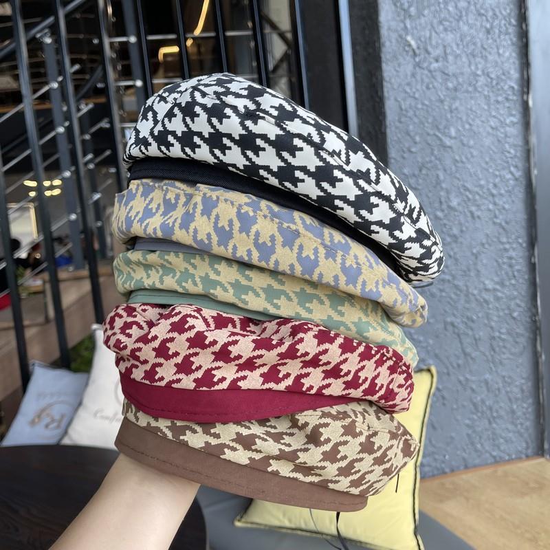 Women's British Style Houndstooth Plaid Flat Top Beret