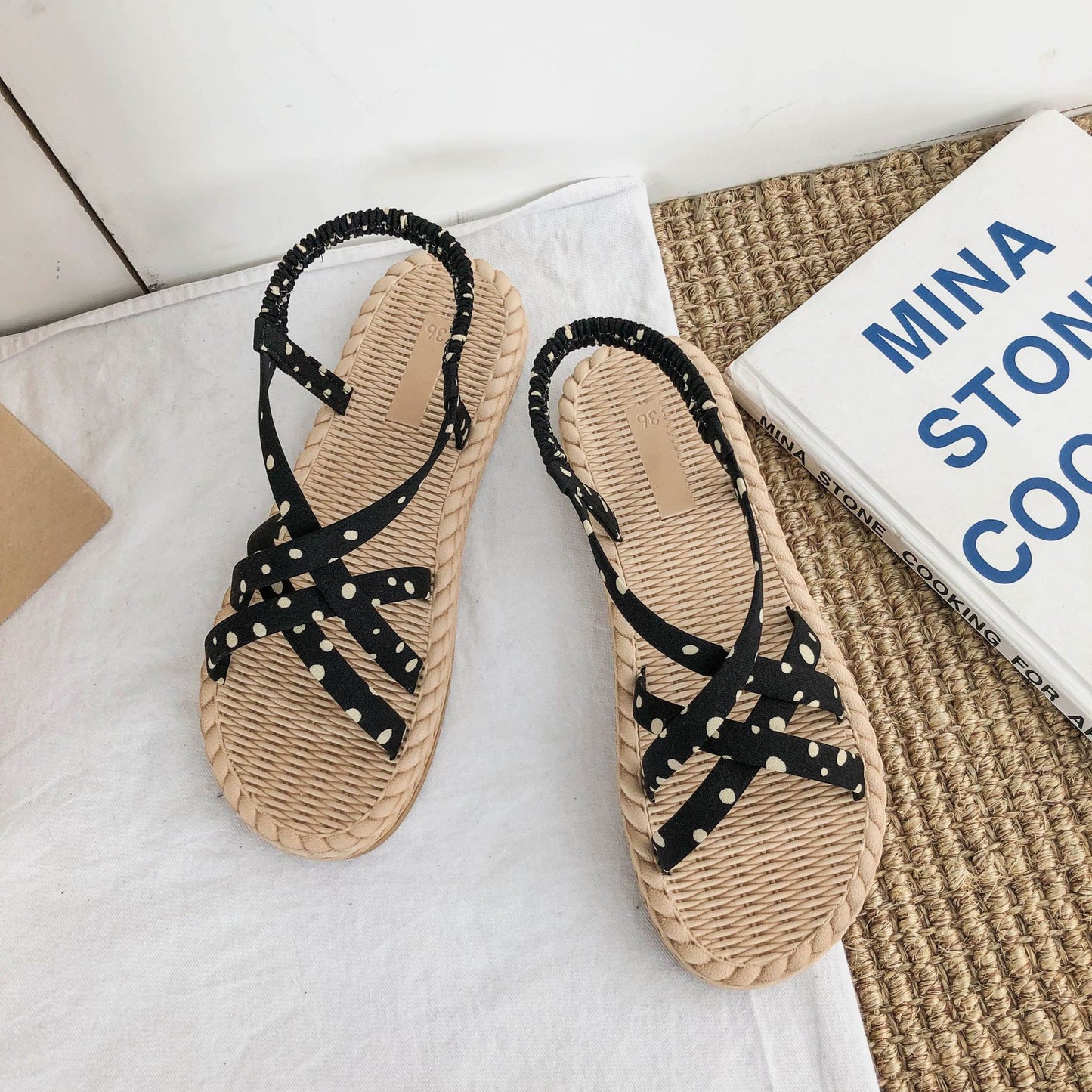 Student Fashion Simple Roman Strap Sandals Flat Shoes Trend