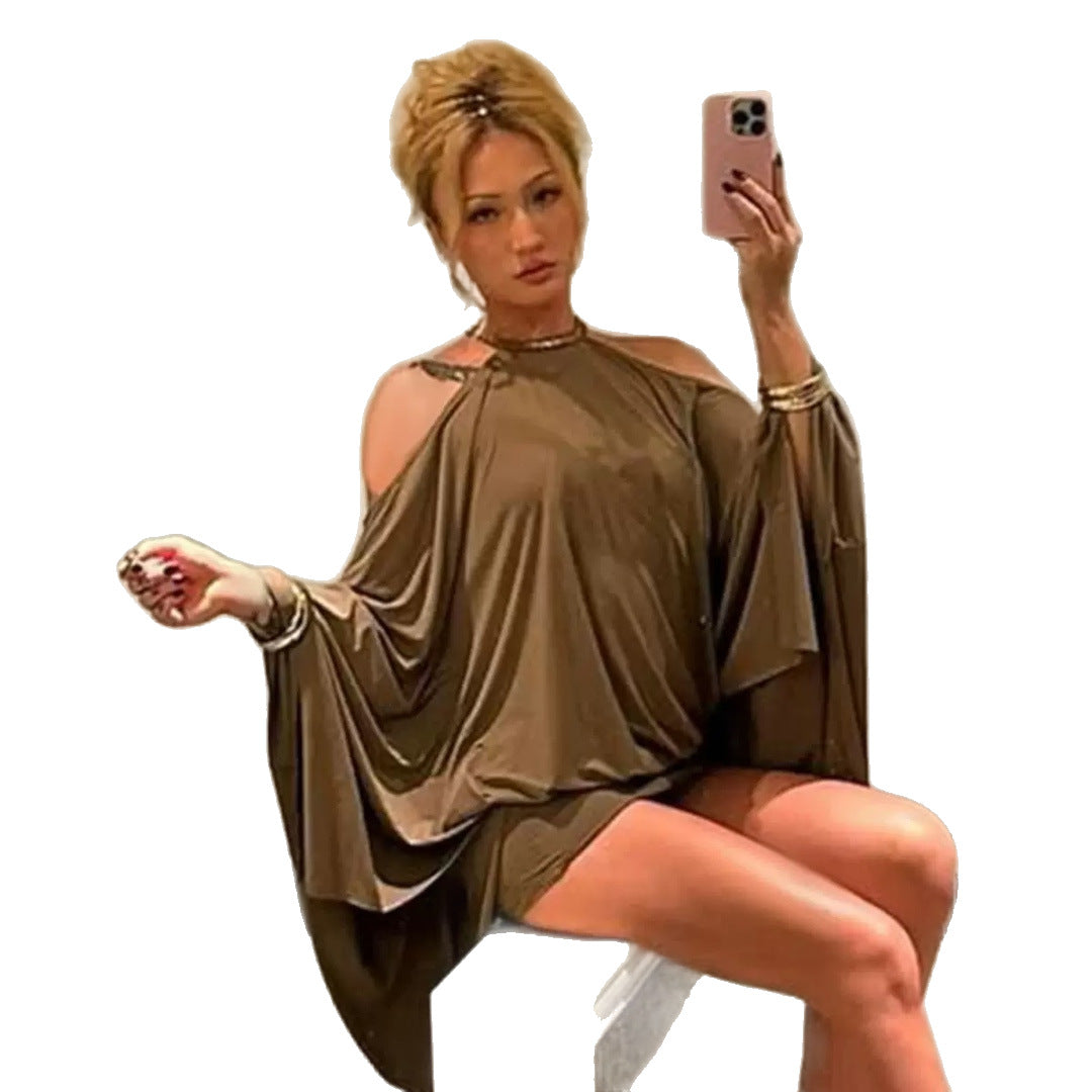 Sexy Loose-fitting Halter Dress With Batwing Sleeves And A Figure-hugging Fit