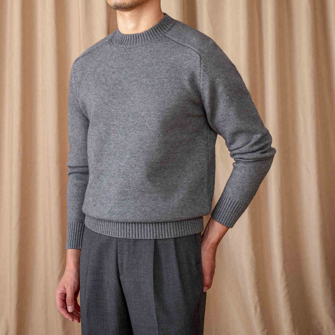 Round Neck Long Sleeve Solid Color Sweater Leisure Pullover Sweater