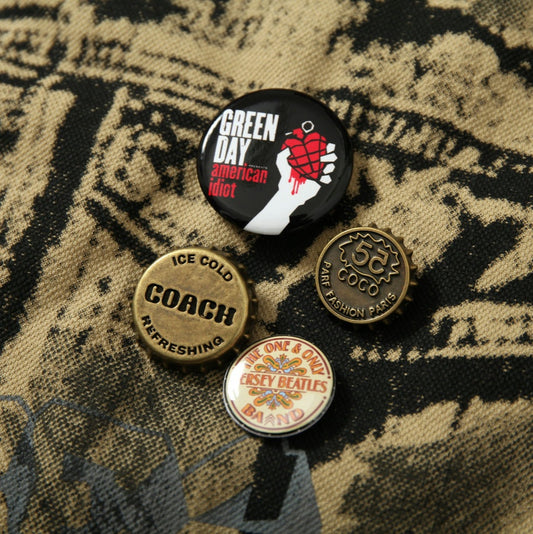 American Retro Graffiti And Badge Decoration Stitching Jacket