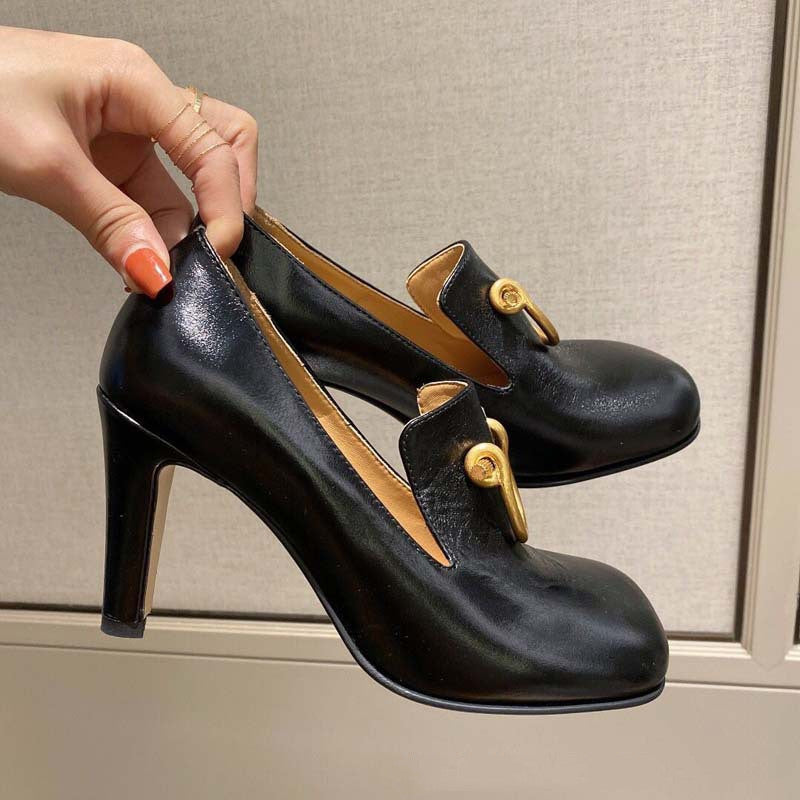 Horseshoe Buckle Tapered Stiletto Shoes