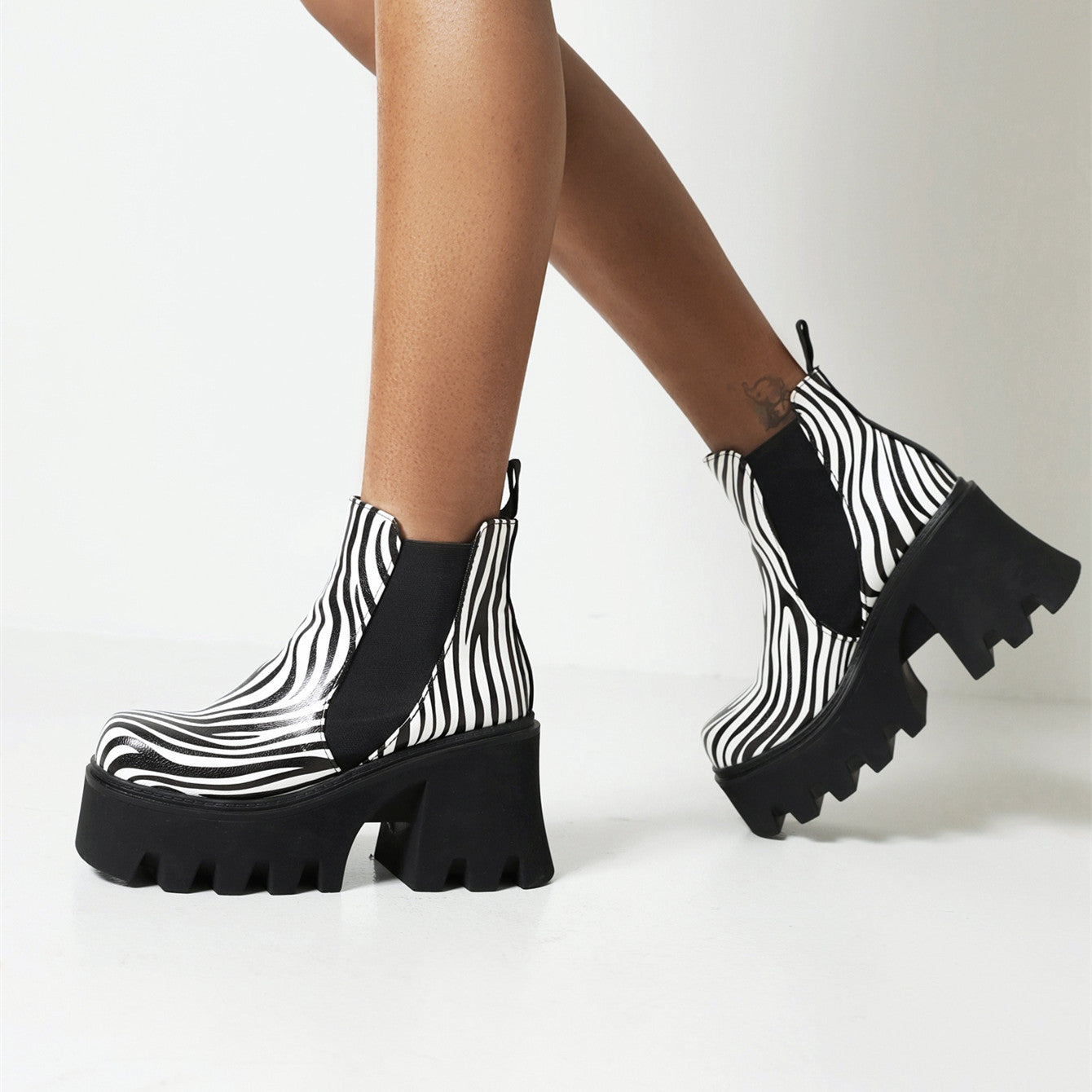 New Autumn And Winter Thick Soled Short Tube Women's Boots Punk Style