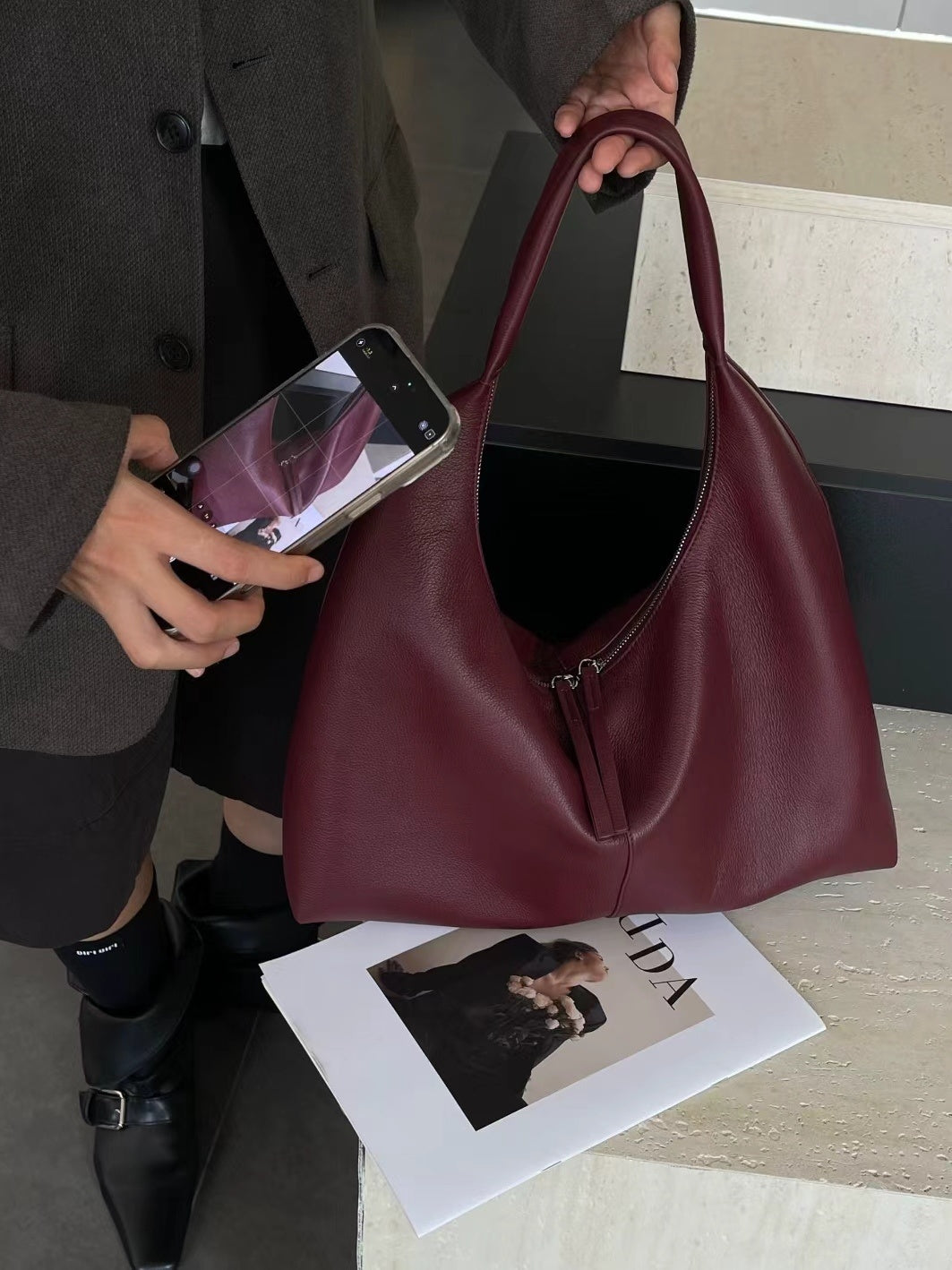 High-grade Large Capacity Crescent Shoulder Underarm Bag
