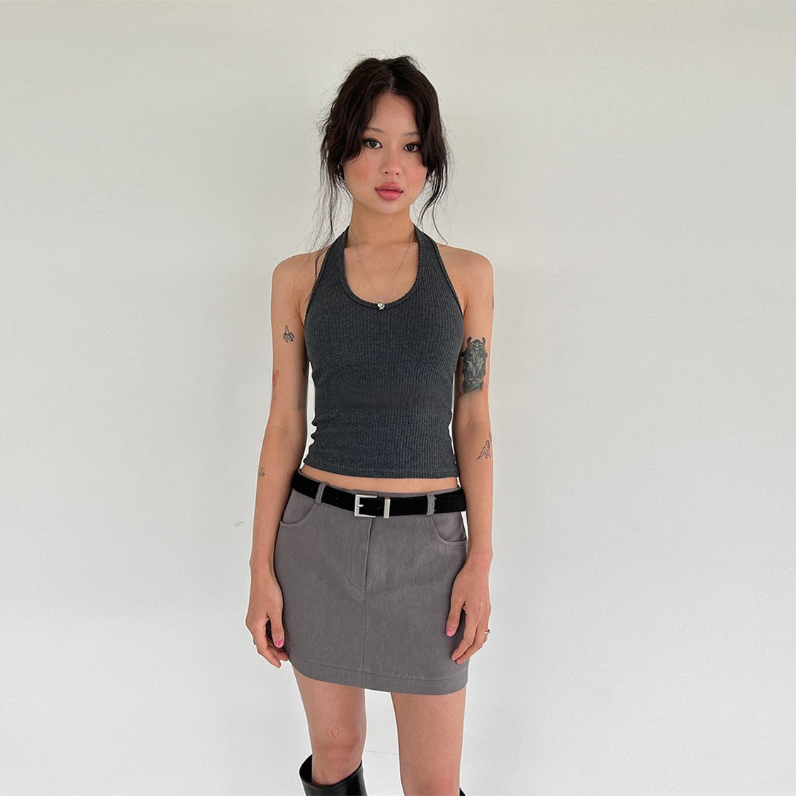 Short Slim Thread Suspender Tank Top