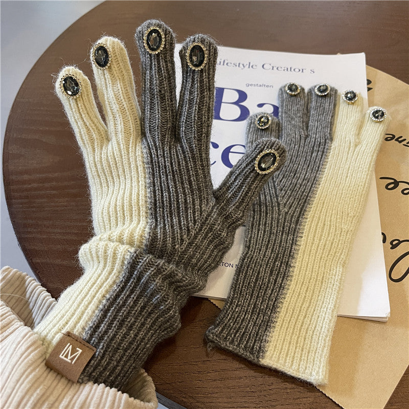 Design Sensitive Color Matching Knitted Rhinestone Gloves