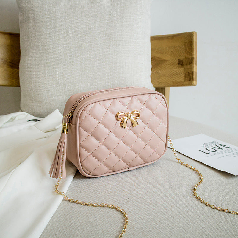Women's Rhombus Embroidered Chain Shoulder Bag