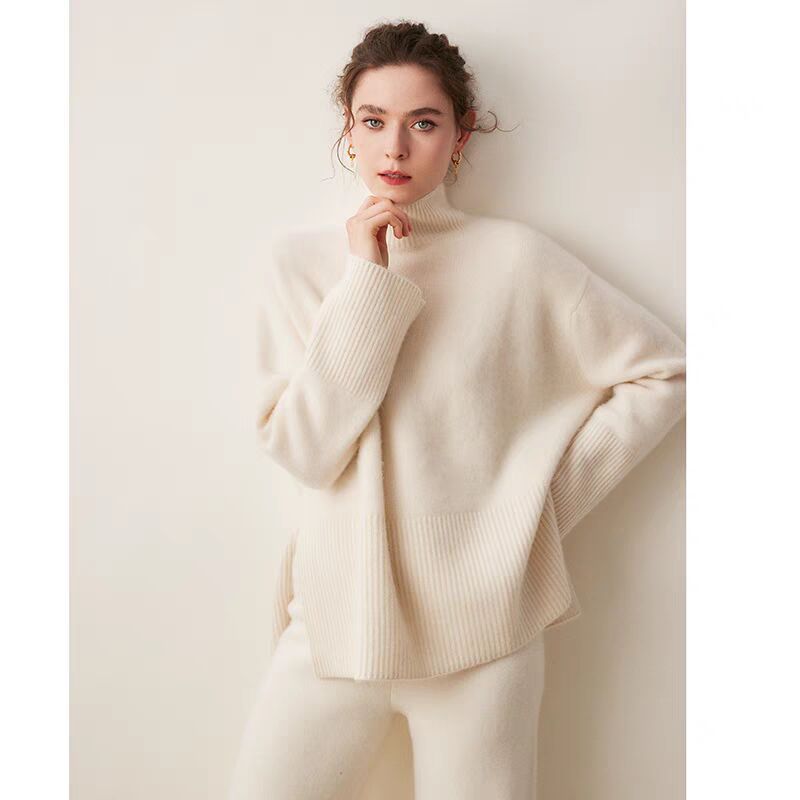Women's Turtleneck Sweater Loose-fitting Comfortable Sweater