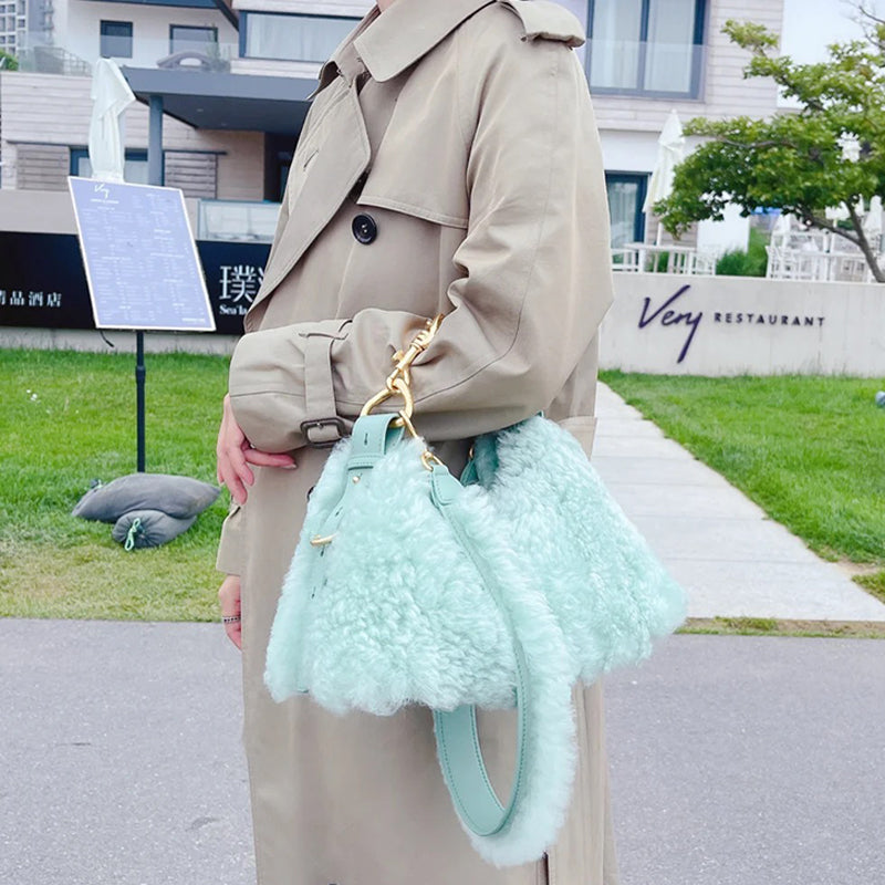 Women's Niche Design Plush Chain Shoulder Messenger Bag