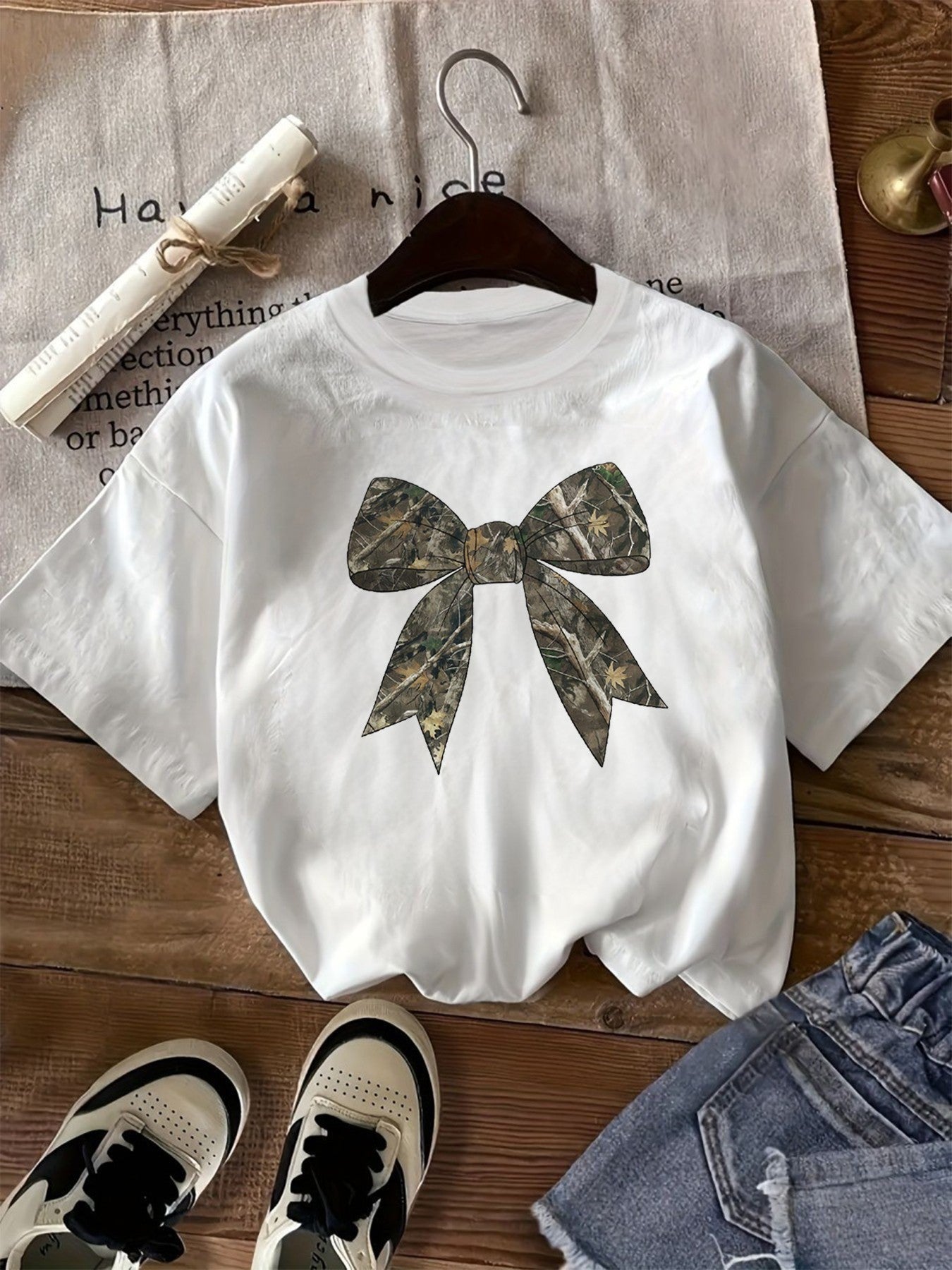 Digital Bow-tie American Retro Loose Short-sleeve Top