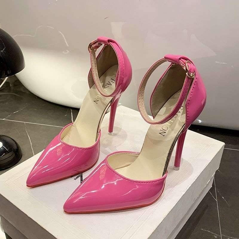 One-strap Covered-toe Sandals Large Size