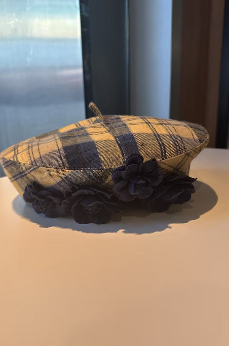 Sweet And Charming Little Hat For Ladies