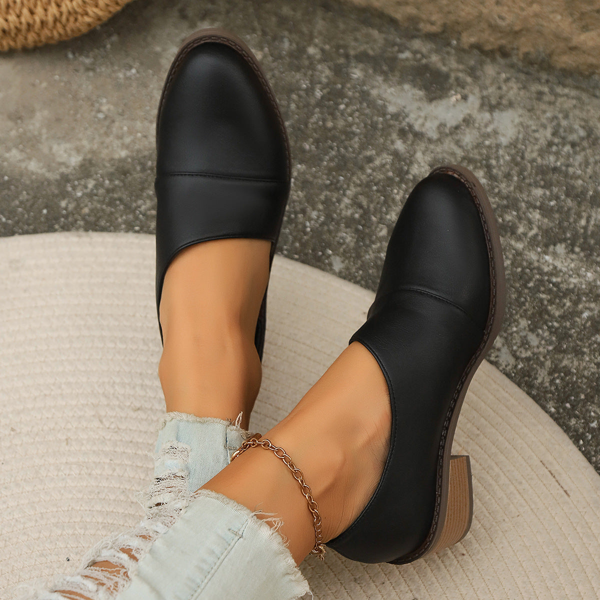 Side Hollow Low Heel Deep Mouth Pointed Toe Shoes