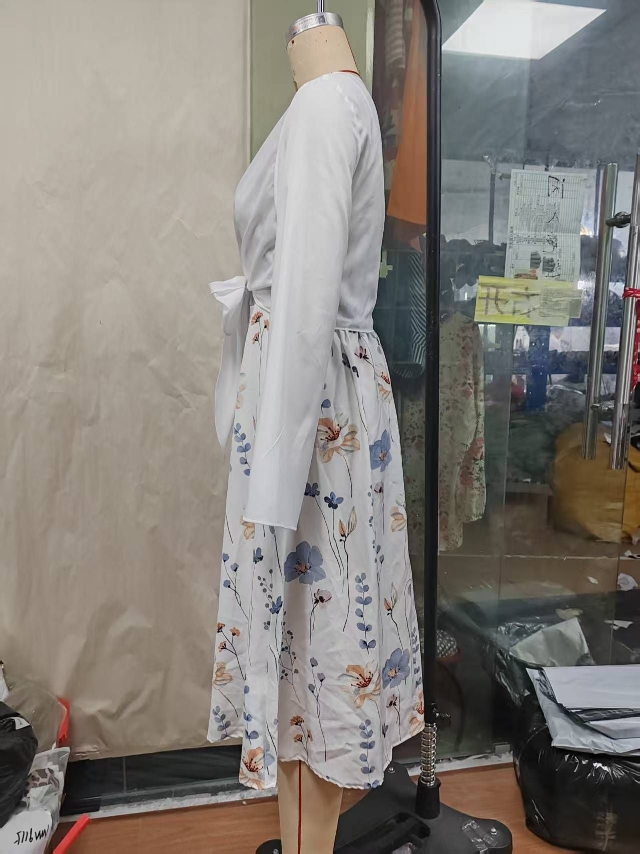 Elegant Floral Spaghetti Strap Dress Slim White Floral Pure Print Set