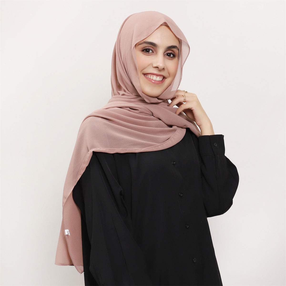 Ensfarvet perle chiffon tørklæde plus samme farve