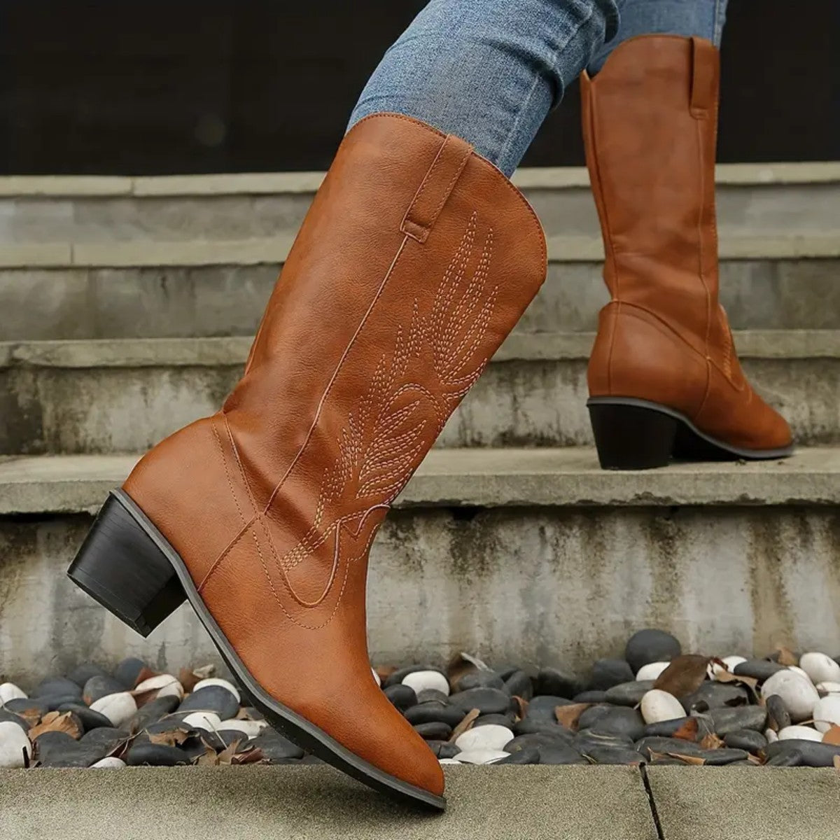 Plus Size Autumn New Mid-calf Riding Boots Embroidered Mid Heel Snow