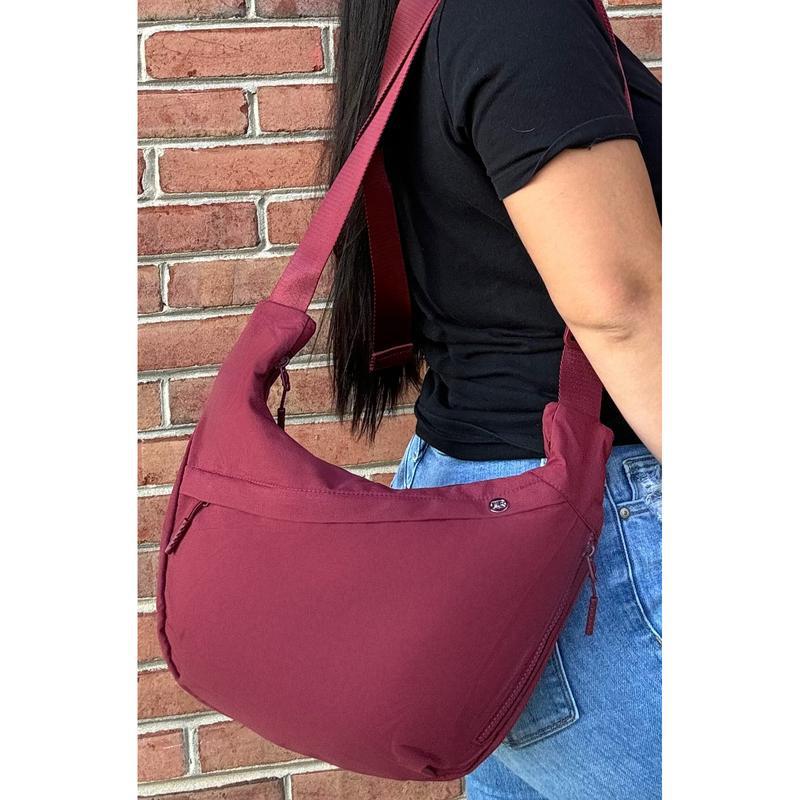 Shoulder Strap And Modern Design