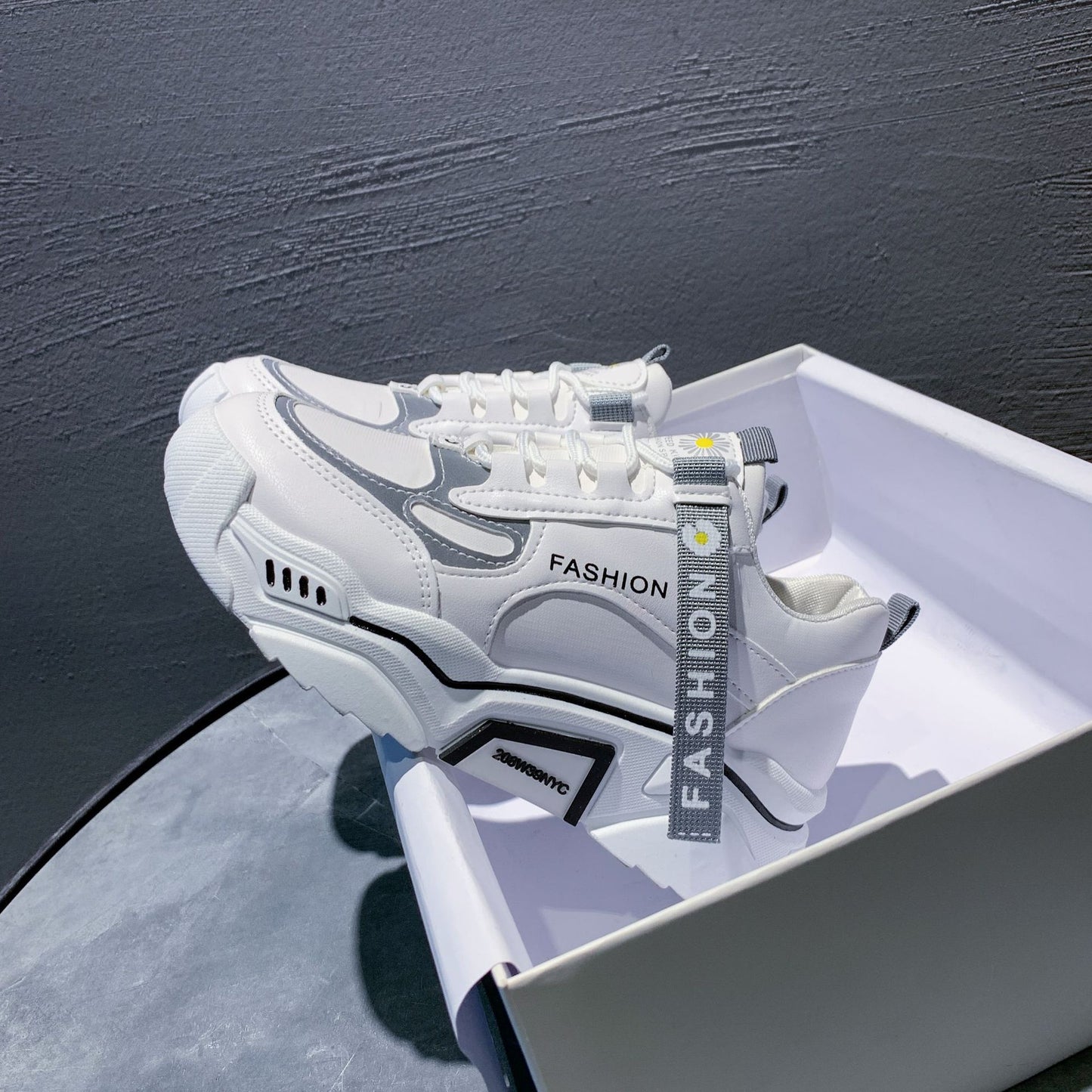 Student Breathable And Comfortable Light White Sneakers