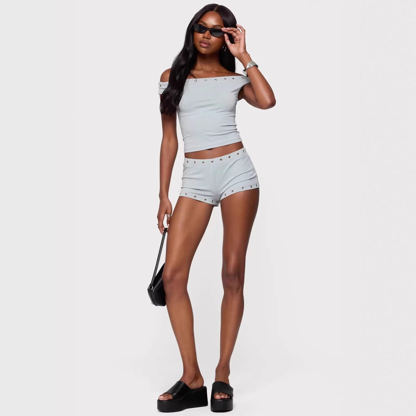 Ultra-gorgeous Pure And Alluring Off-shoulder Short-sleeve Shorts Set