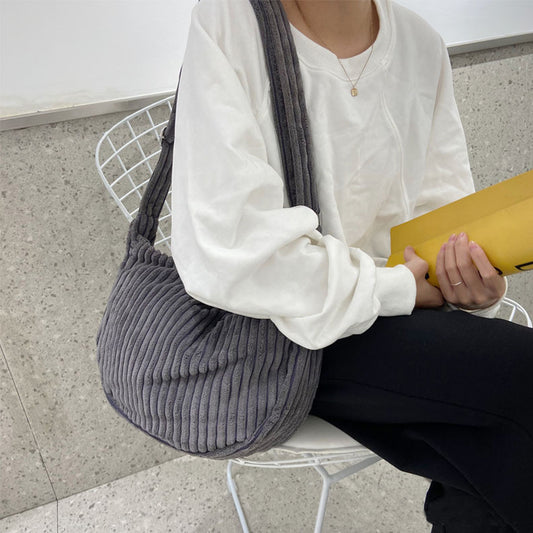 New Fashion Personality Retro Bag Girl