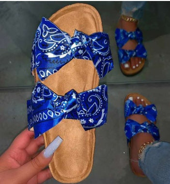 Platform bow satin fish and insect slippers
