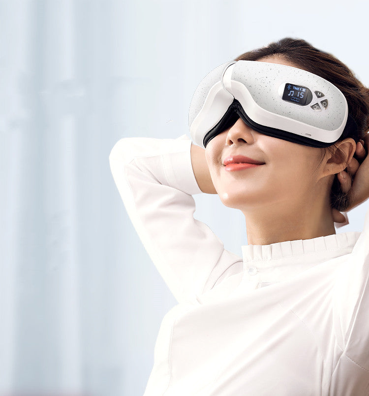 Hot compress to protect eyesight goggles
