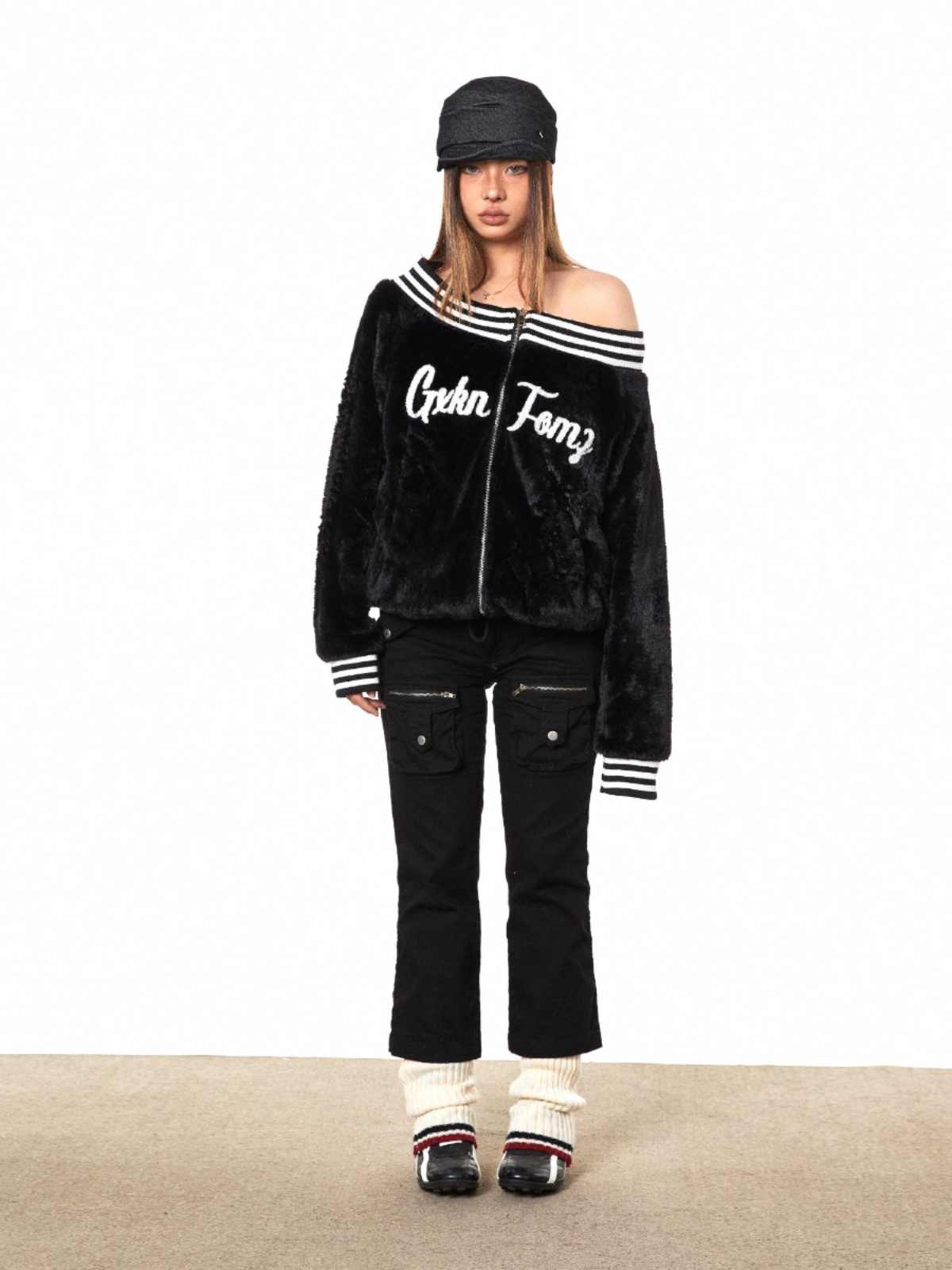 Loose Retro Off-shoulder Plush Embroidery Lamb Wool Coat