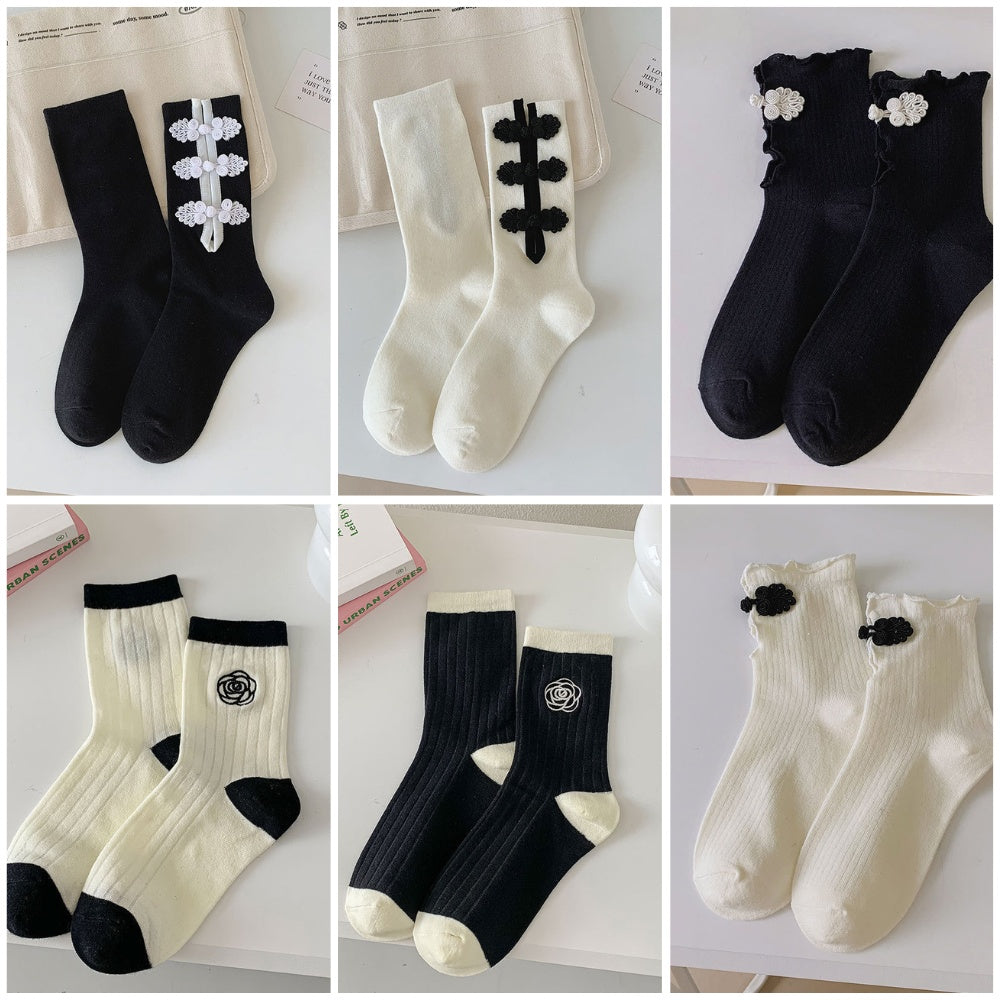 Women's Fashion Personality Buckle Decorative Socks