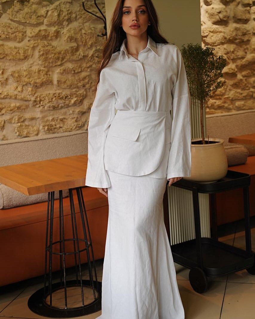 Elegant And Fashionable Three-piece Set Featuring A Collared Long Skirt