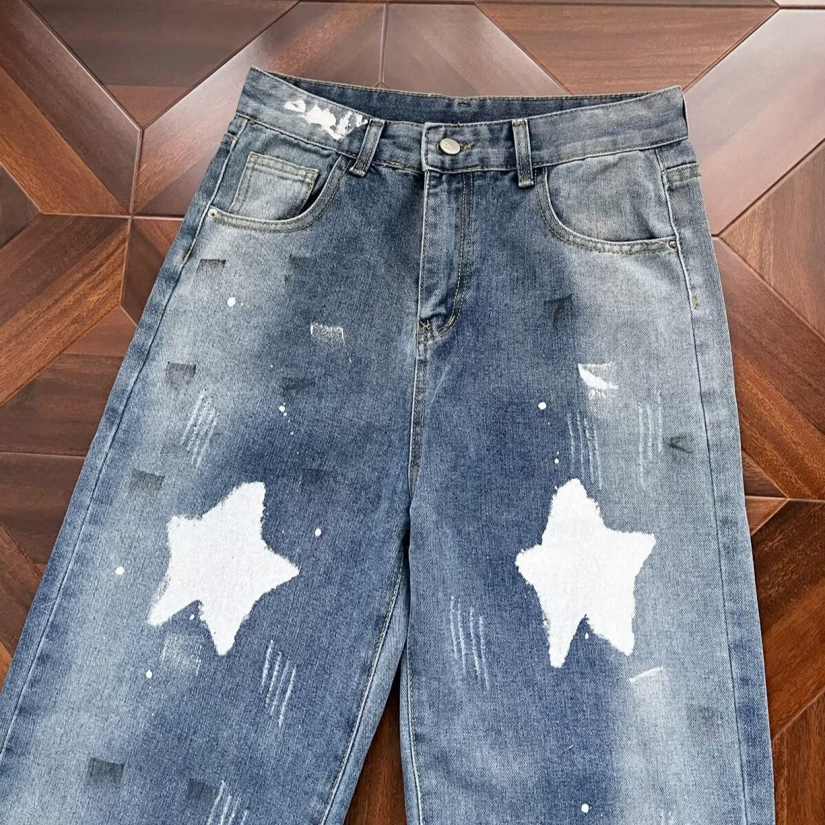 Womens Retro Patched Washed And Distressed Denim Jeans