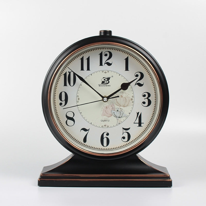 Classic  Simple Retro Clock