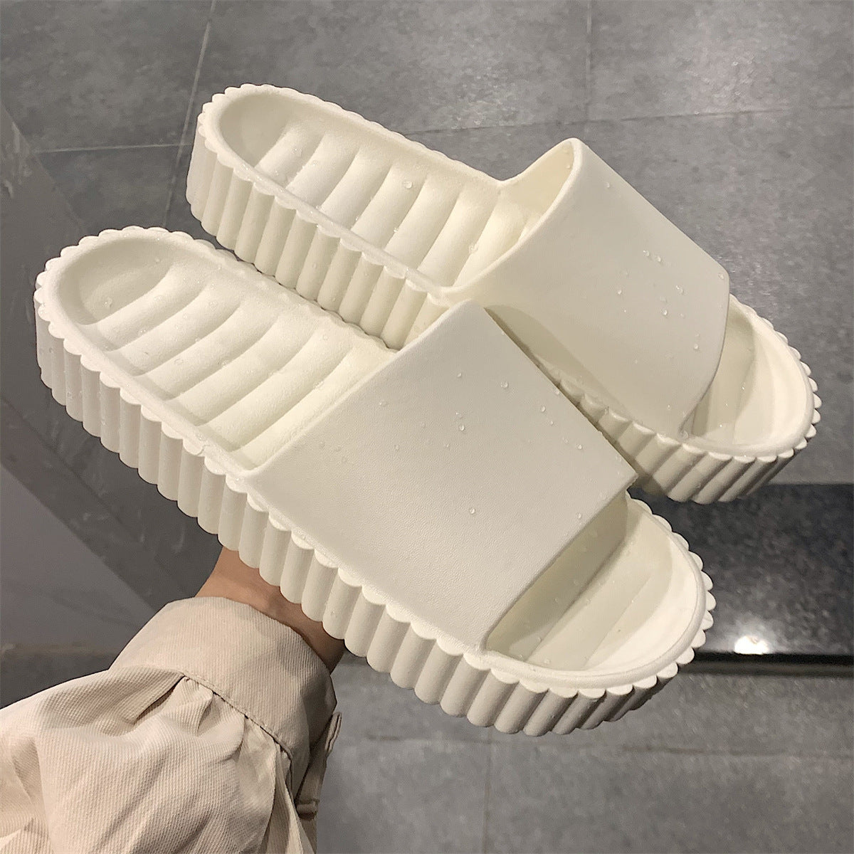 Fashion New Women's Summer Bathroom Bath Thick Bottom Sandals And Slippers