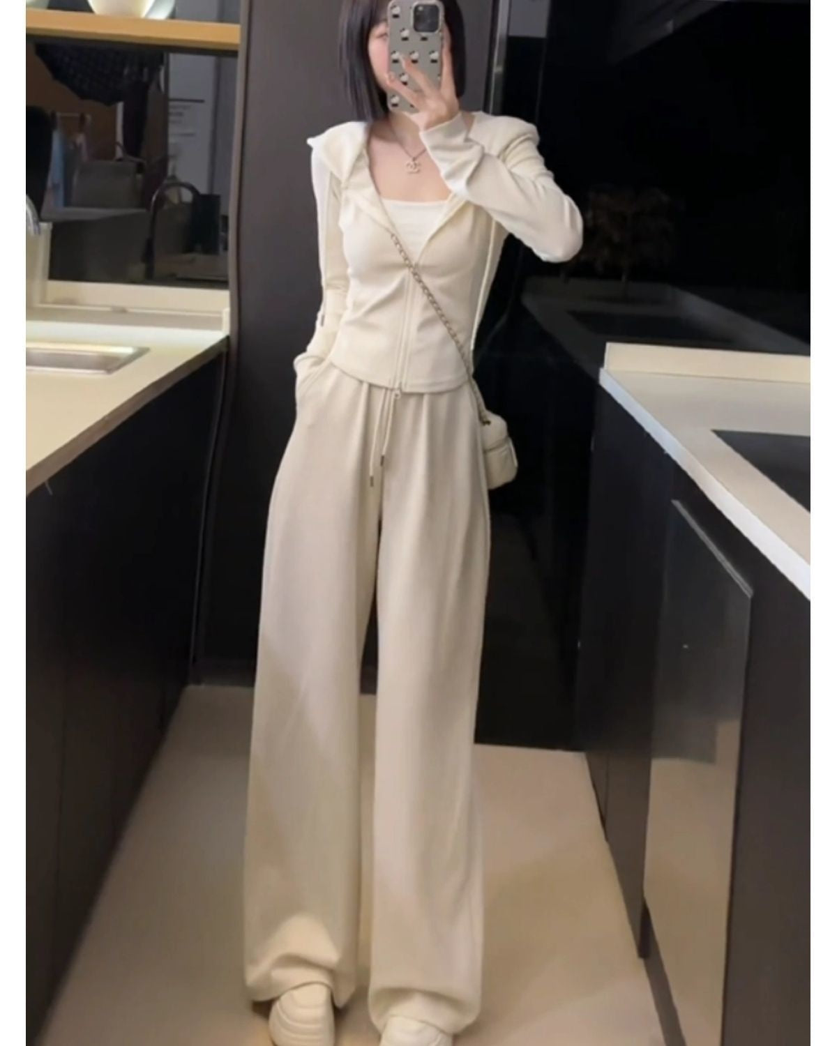Fashionable Slimming Youthful Sportswear For Women