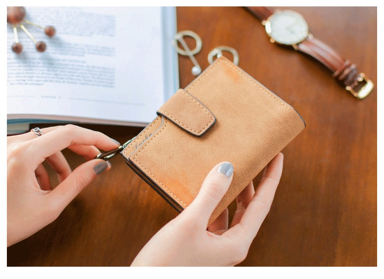 Short hand wallet