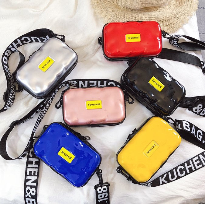 Small box bag with wide shoulder straps