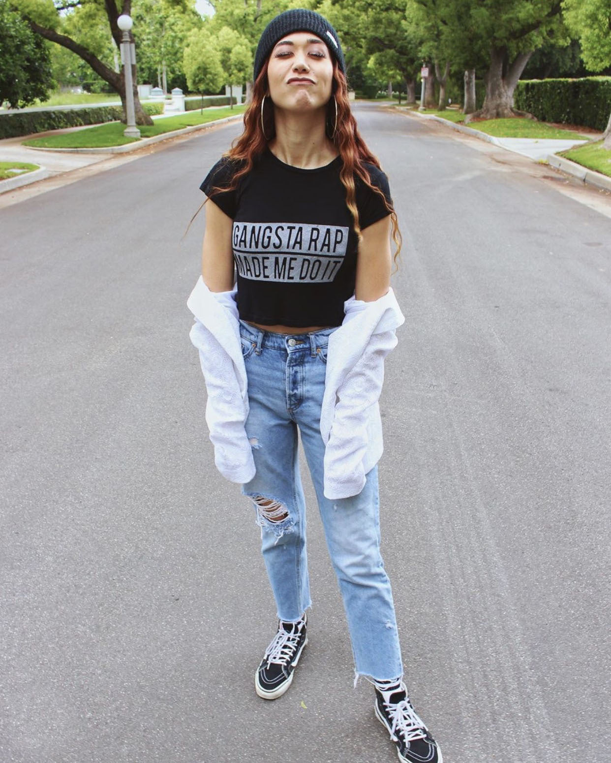Washed cat whiskers straight frayed jeans