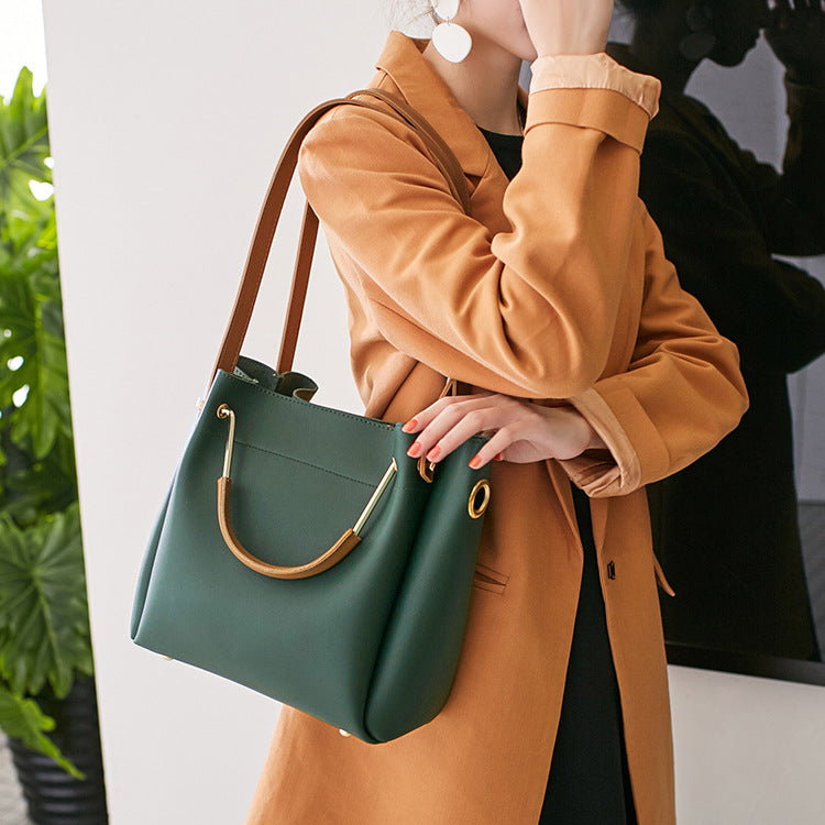 Bucket bag shoulder diagonal package