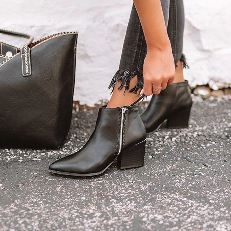 Women's Boots With Pointed Toe And Thick Heel