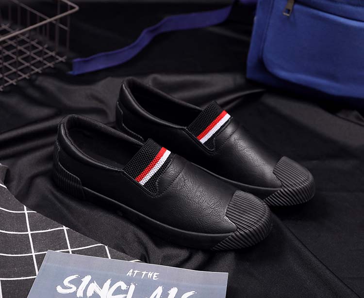 Pedal leather with soft sole driving shoes