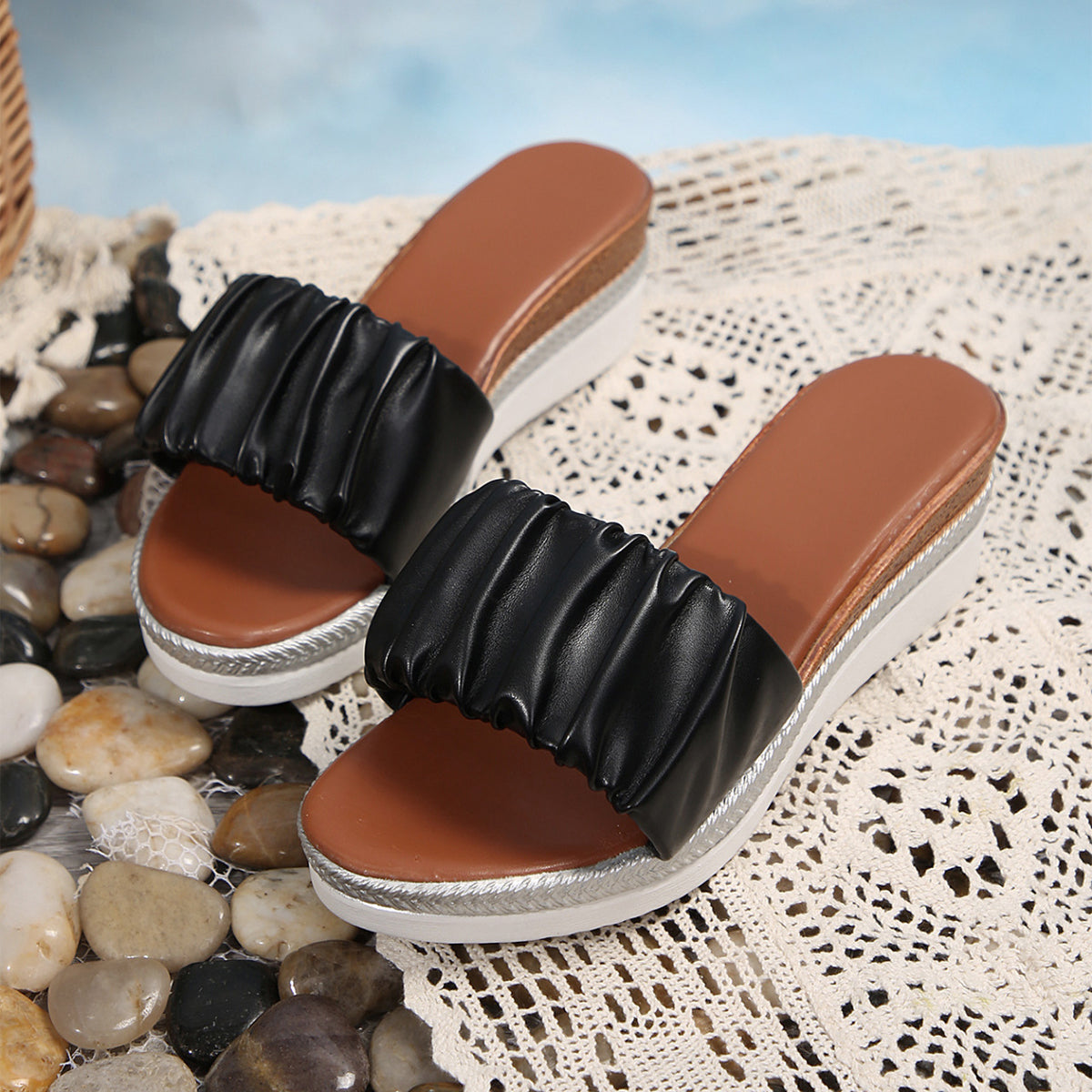 Plisserede Tøfler Sommer Mode Kilesandaler Til Kvinder Udendørs Slides Enkle Tyk-sålede Strandsko