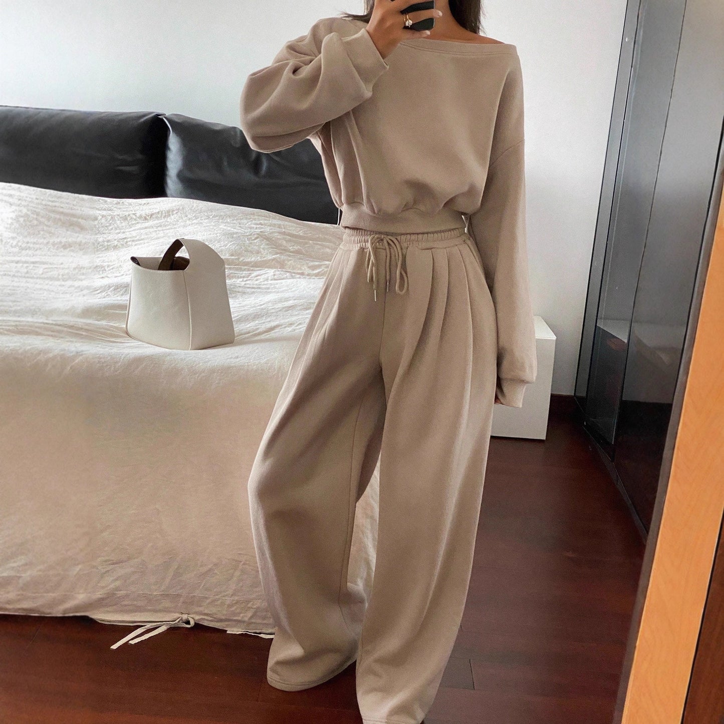 Relaxed Age-reducing, And Chic Sweatshirt Casual Sportswear Set