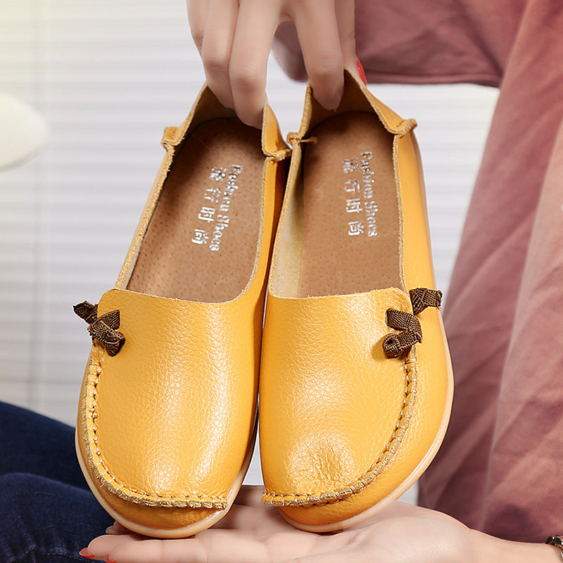 Plus Size Genuine Leather Mom Shoes Flat Low Top